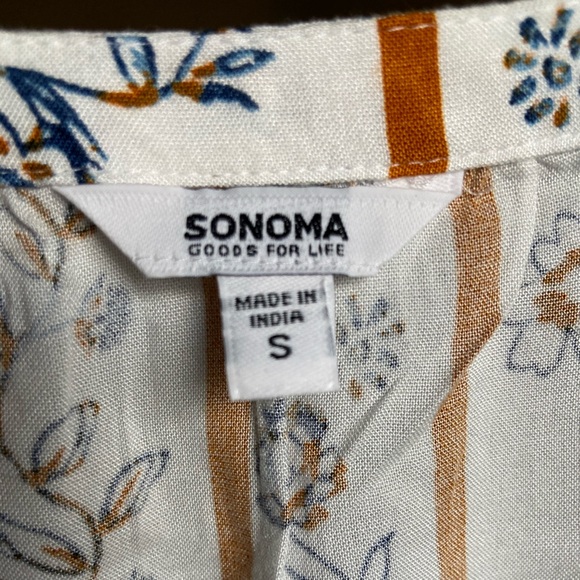 Loose Flower Patterned Top - Picture 3 of 3